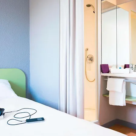 Ibis Budget Rennes Route De Saint Malo Hotel 2*